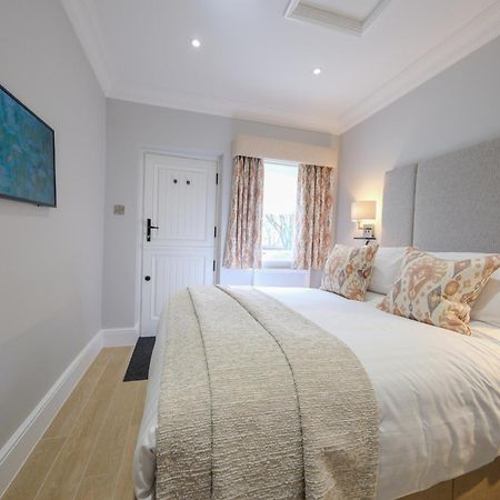 Mulberry House Ongar Exterior foto