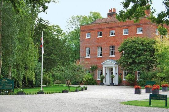 Mulberry House Ongar Exterior foto