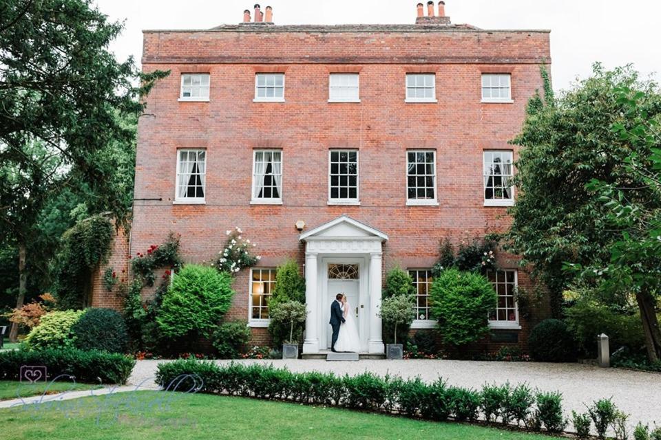 Mulberry House Ongar Exterior foto