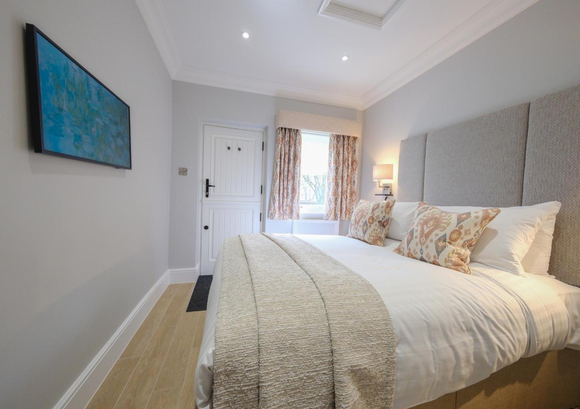 Mulberry House Ongar Exterior foto